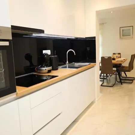 Appartement Dalmata D - Two Bedroom With Terrace Podstrana