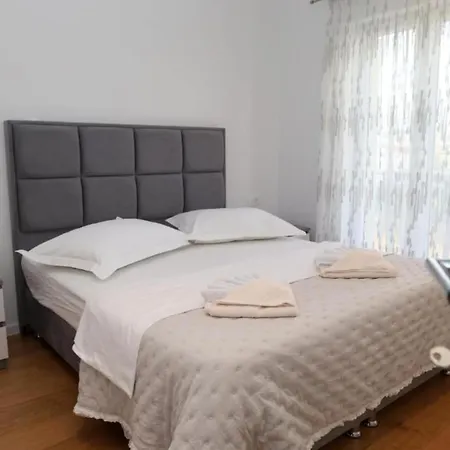 Dalmata D - Two Bedroom With Terrace *
